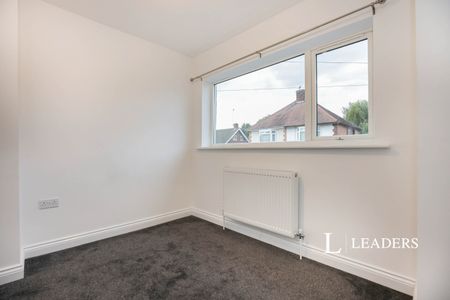 3 bedroom house to rent Wallis Road, Kettering, NN15 - Photo 5