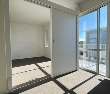 East Tamaki - Photo 5