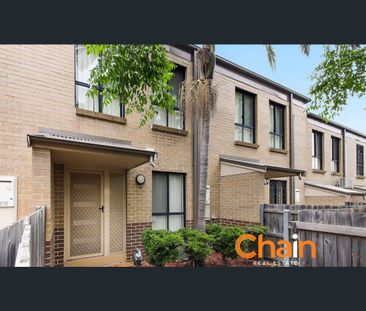 Full Brick Spacious Townhouse in Dundas - Photo 6