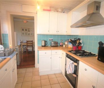 Kings Road, Egham, Surrey, TW20 9BN - Photo 3