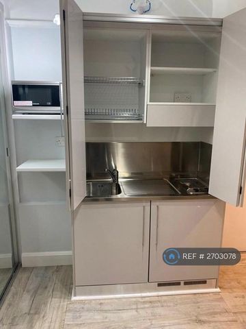 Studio to rent - Photo 3