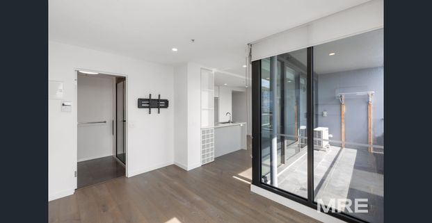 Luxury living awaits - Photo 1