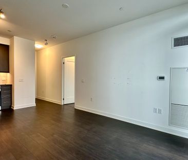 For Lease - 105 Oneida Crescent Unit# 1004, Richmond Hill, Ontario - Photo 1