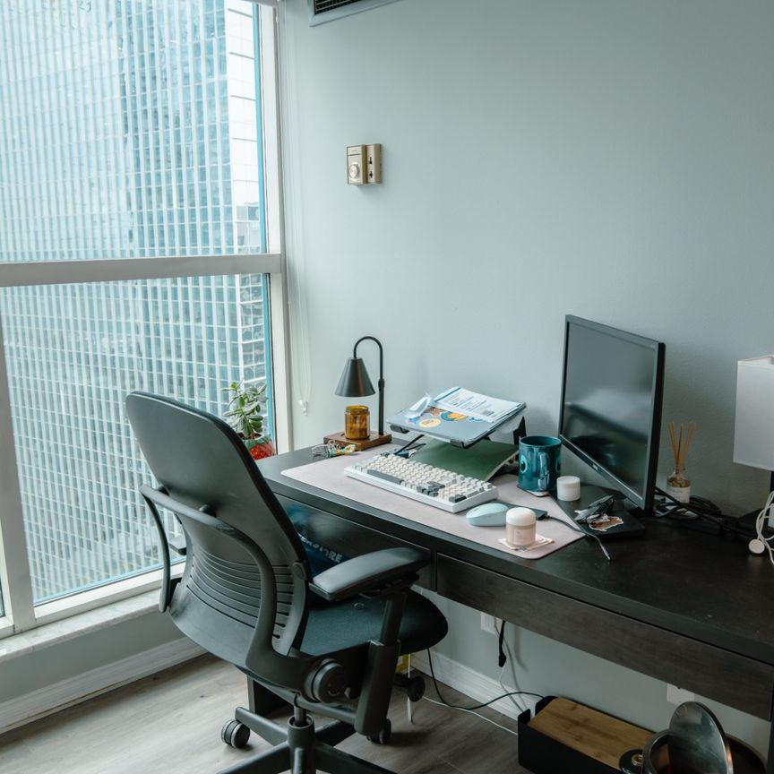 For Lease - 77 Harbour Square Unit# 3602, Toronto, Ontario - Photo 1