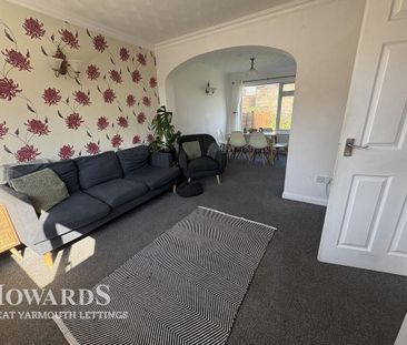 3 bedroom semi-detached house to rent - Photo 4