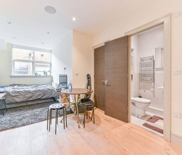 Studio to rent - Photo 2