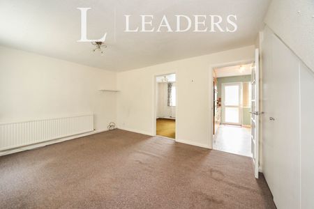 3 bedroom house to rent Greenfield Close, Dunstable, Bedfordshire, LU6 - Photo 4