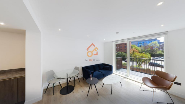 1 bedroom flat to rent - Photo 1