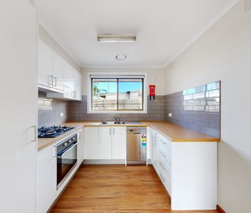 Charming Residence Offering Comfort & Convenience - Photo 2