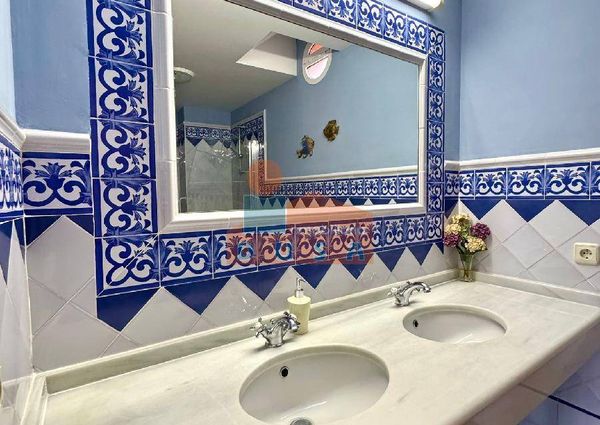 ALQUILER ADOSADA EXCLUSIVA | 2.700 €, 277 m²