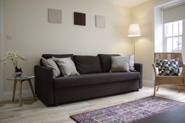 1 bedroom flat to rent - Photo 1