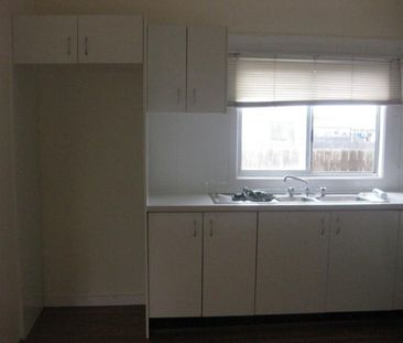 3 Bedroom Home - Photo 4