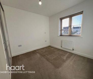 3 bedroom detached house to rent - Photo 2