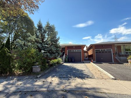 For Lease - 34 Iangrove Terrace Unit# Main Floor, Toronto, Ontario - Photo 3