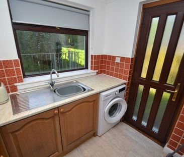 2 bed flat to rent in Montrose Street, Clydebank, G81 - Photo 2