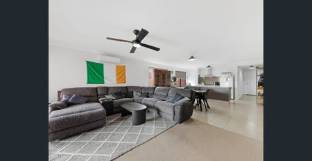 Family Home in a Prime Location - Photo 2