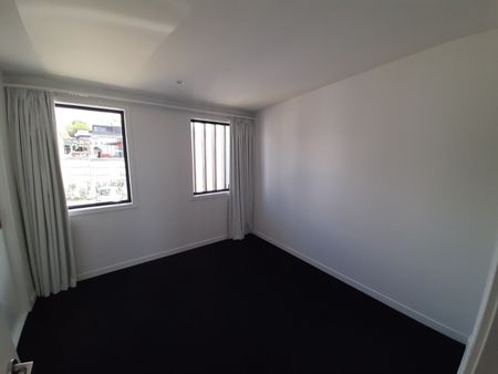 Contemporary Living at Ocean View Terrace - Photo 4