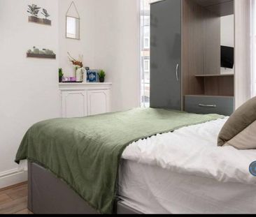 5 bedroom terraced house to rent - Photo 4