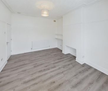 1 bedroom ground floor flat to rent - Photo 3