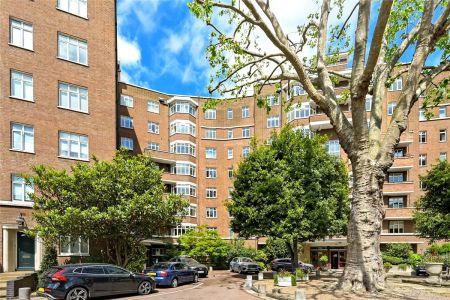 4 bedroom flat in South Kensington - Photo 2