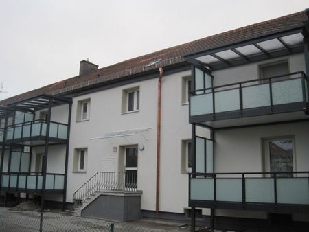 Mittendrin statt nur dabei! Renovierte 3-Zimmer Wohnung mit Balkon! - Photo 3