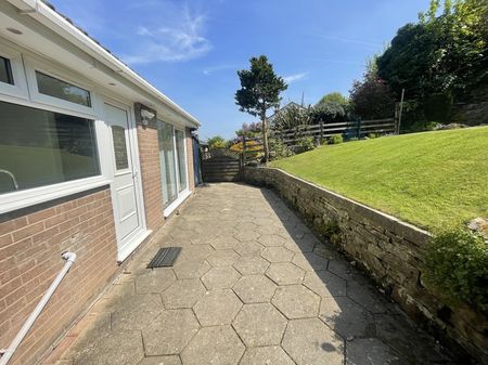 224 Holmley Lane, S18 - Photo 3