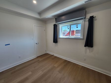 For Lease - 998 Bloor Street Unit# 3, Toronto, Ontario - Photo 5