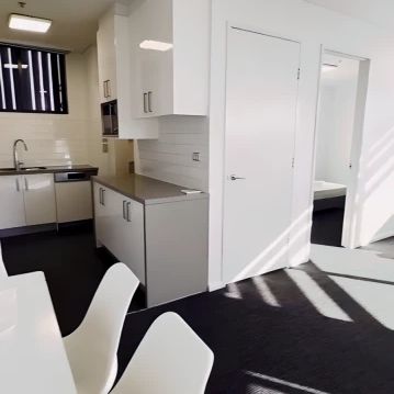 2 bed 2 bath - Photo 3