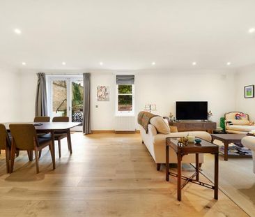 3 bedroom flat to rent - Photo 1