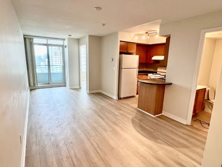 For Lease - 17 Barberry Place Unit# 2106, Toronto, Ontario - Photo 2