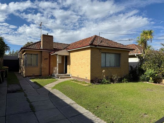 36 Guilfoyle Avenue, Coburg North VIC 3058 - Photo 1