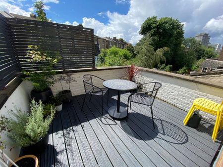 2 bedroom flat to rent - Photo 3