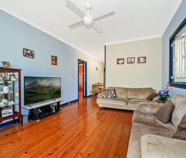 Quality Living, Superb Location - Photo 2