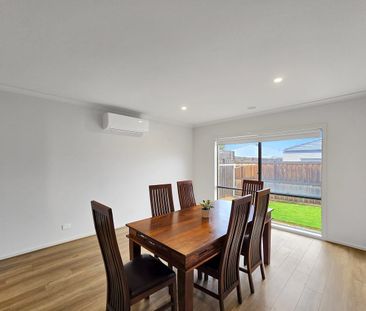 Beautiful Family Home in Ashbury! - Photo 2