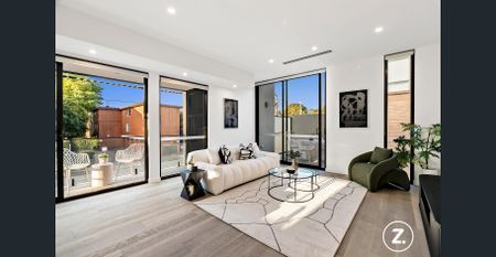 Luxury Beachside Haven – Where Sophistication Meets Coastal Living - Photo 2