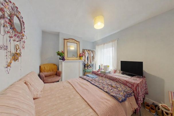 3 bedroom flat to rent - Photo 1