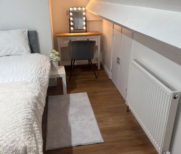 1 bedroom in a house share to rent - Photo 6