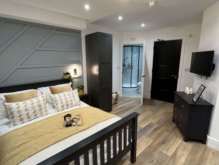 Modern Spacious Studio Rooms Fully Furnished Bills Included - Photo 2