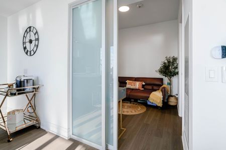 For Lease - 70 Annie Craig Drive Unit# 4806, Toronto, Ontario - Photo 3