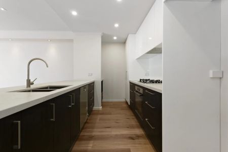 Entertainer's Delight in a Superb South Yarra Location! - Photo 3