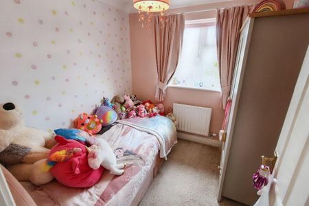 3 bedroom detached house to rent - Photo 4