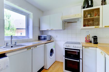 2 bedroom flat to rent, - Photo 3