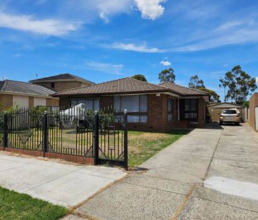 31 Hispano Drive, Keilor Downs, VIC 3038 - Photo 4