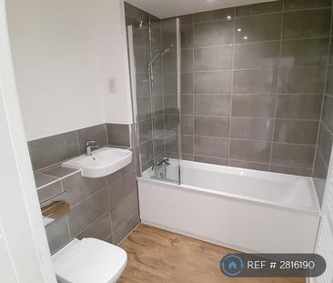 2 bedroom flat to rent - Photo 3