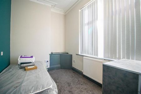 4 bedroom terraced house to rent - Photo 2