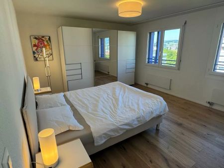 Möblierte 3.5-Zimmerwohnung mit Seeblick im Zentrum von Zug - Photo 2