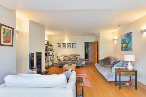 4 bedroom townhouse to rent - Photo 1