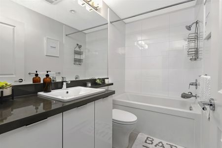 Top Floor SW Corner Prescott Commons 2 Bedroom - 2 Bathroom - 2 Parking - Storage locker - Photo 3