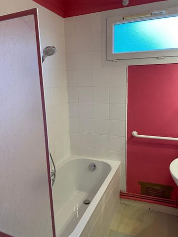 QUIMPER 3 pièces 62.3m2 Balcon + cave + garage - Photo 5