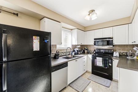 For Lease - 2702 Trulls Road, Clarington, Ontario - Photo 3